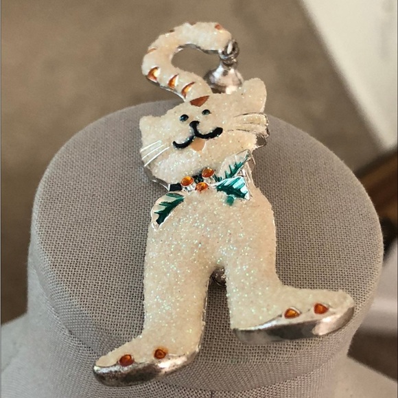 Adorable vintage Christmas cat brooch - Picture 5 of 9